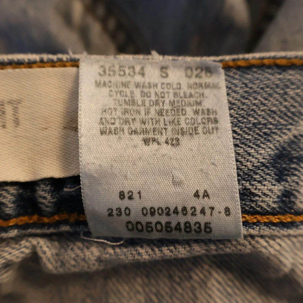 Vintage Levis 505 Regular Fit‎ Jeans 33x34 Grunge Distressed Light Wash Denim